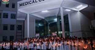 टीएमयू कैंपस में मेडिकल छात्रों का आतंकी हमले के विरुद्ध कैंडल मार्च